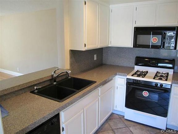 3rd image of 25 Bridle Ln