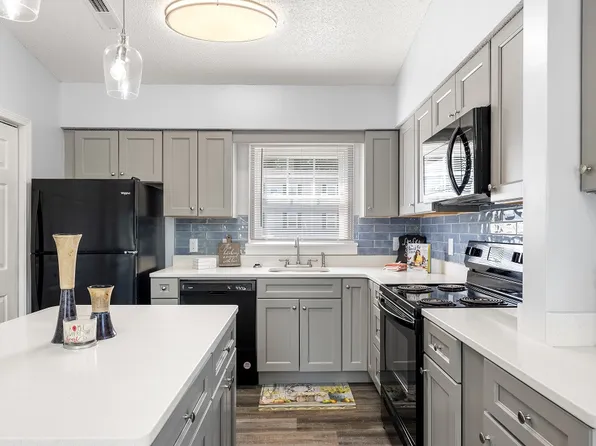 Riverview Apartments