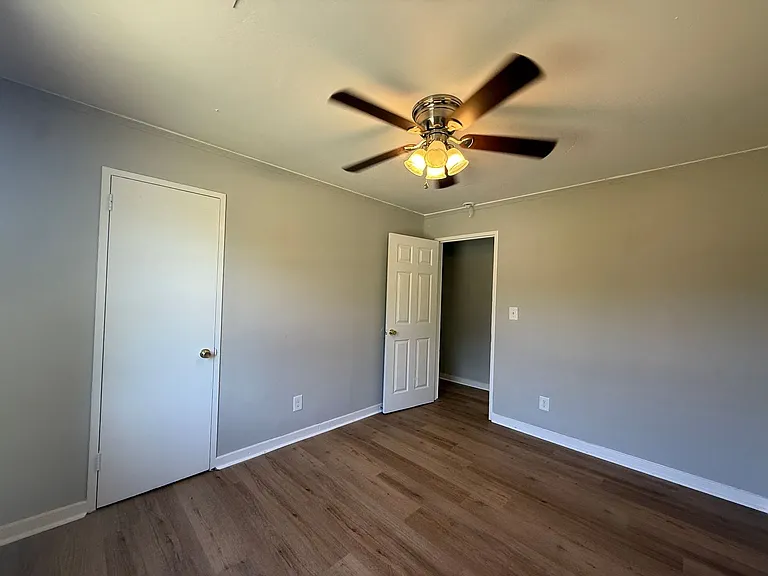 2529 Miles St — Photo 7