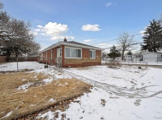 23804 Winifred Ave, Warren, MI 48091