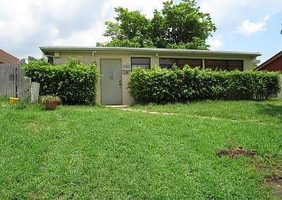 1st image of 437 SW 10th Ave