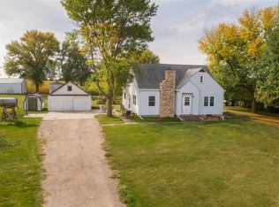 5432 Miller Creek Rd, La Porte City, IA 50651