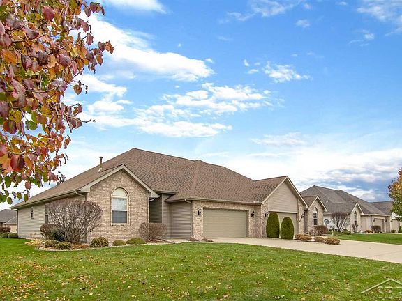 2nd image of 4095 Creekwood Cir