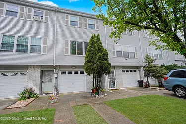 121 Lorraine Loop