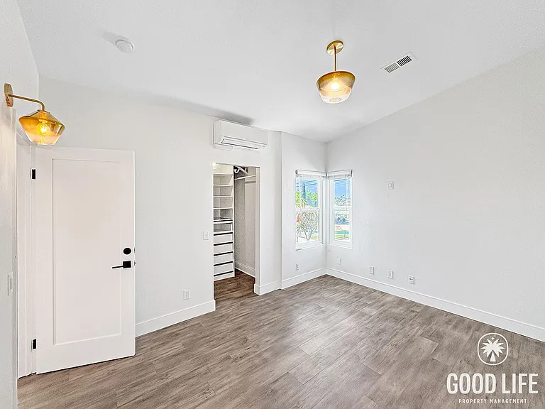 3042 40th St — Photo 14