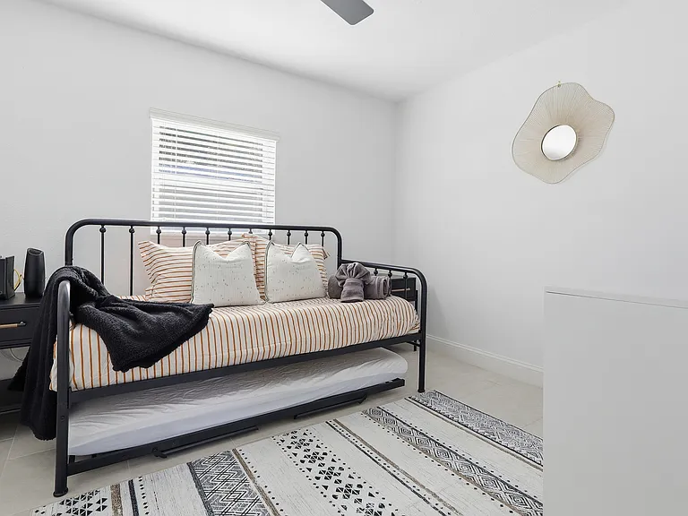 118 W Sligh Ave — Photo 15