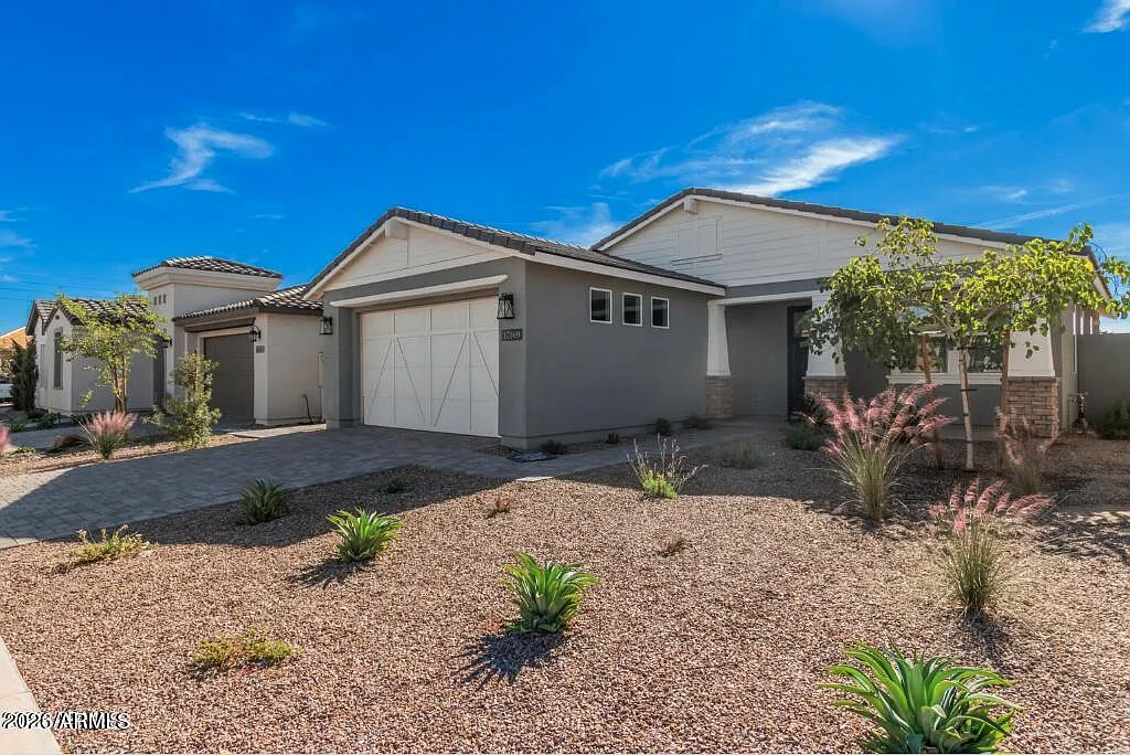 3 bed, 2.0 bath, 1521 sqft, $2,800 — Photo 3