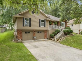 1207 Amesbury Ave, Liberty, MO 64068