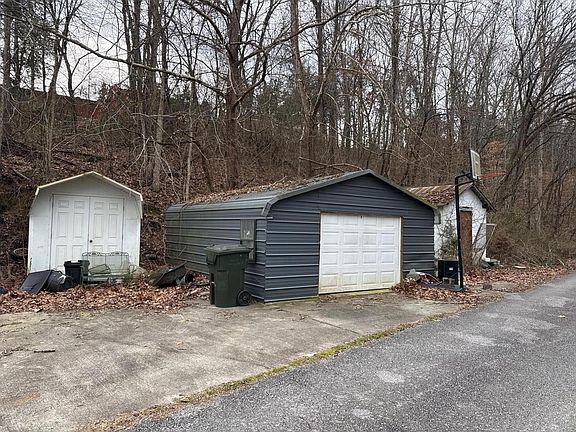 4th image of 121 & 141 Spring St