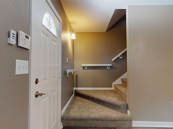 3rd image of 302 Georgia St #A-b