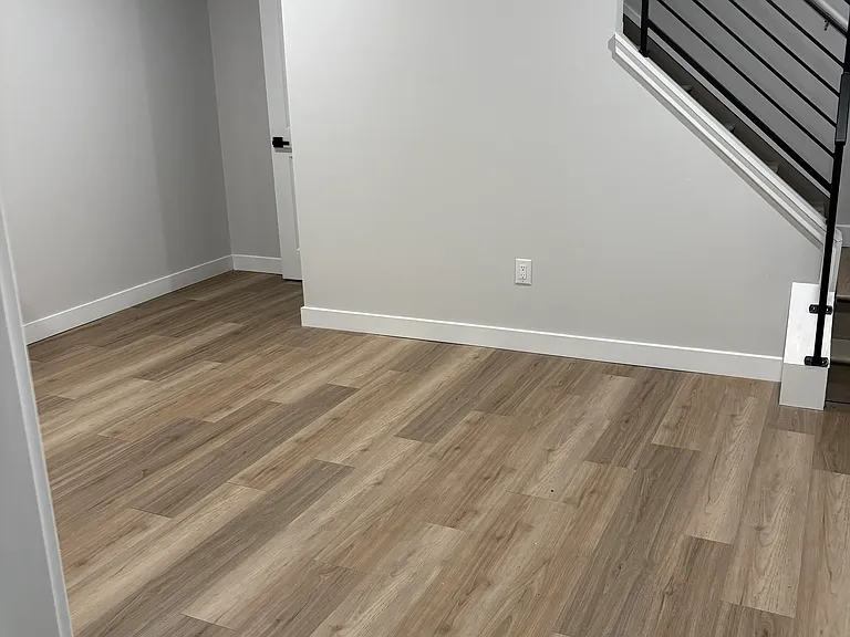 1825 W Diamond St #1R — Photo 6