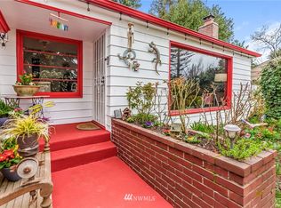 142 NE 115th St, Seattle, WA 98125