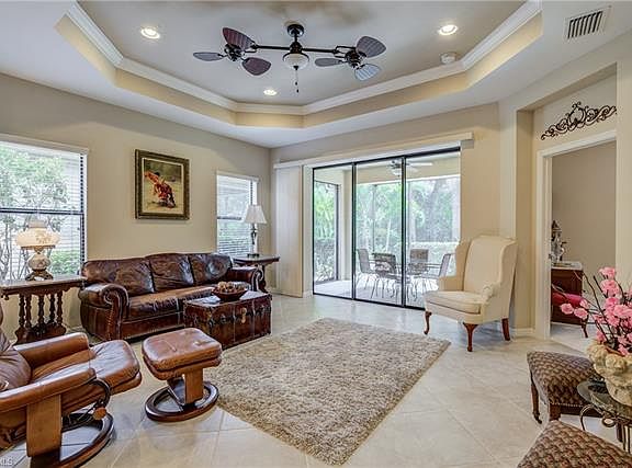 3rd image of 10062 Montevina Dr