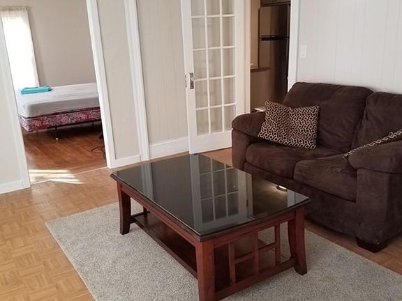 4th image of 1621 Smith St APT 6