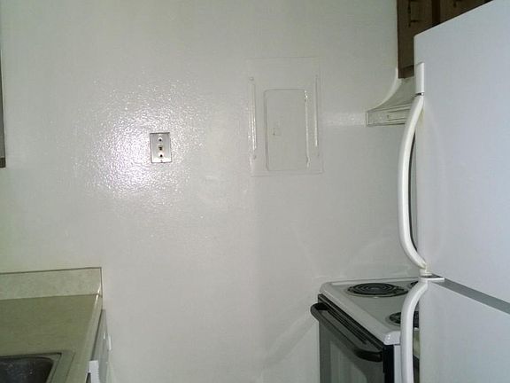 5th image of 7345 Daniel Webster Dr