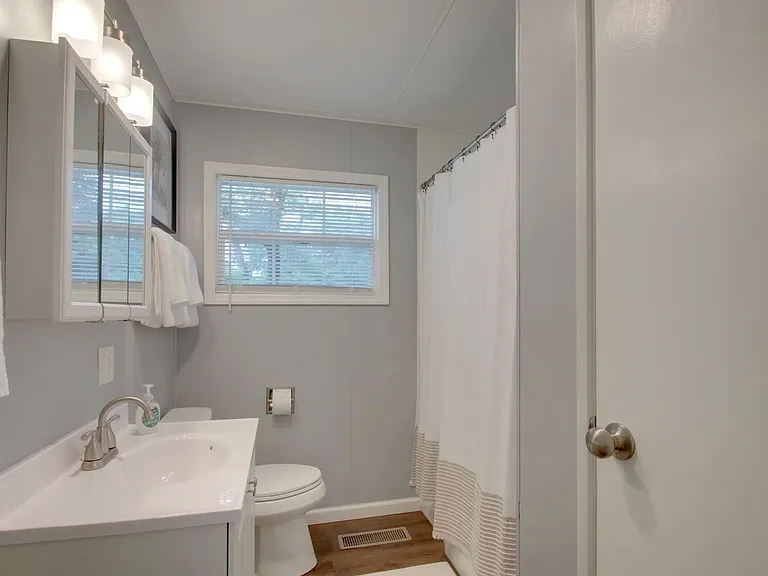 1521 Granview Dr — Photo 7