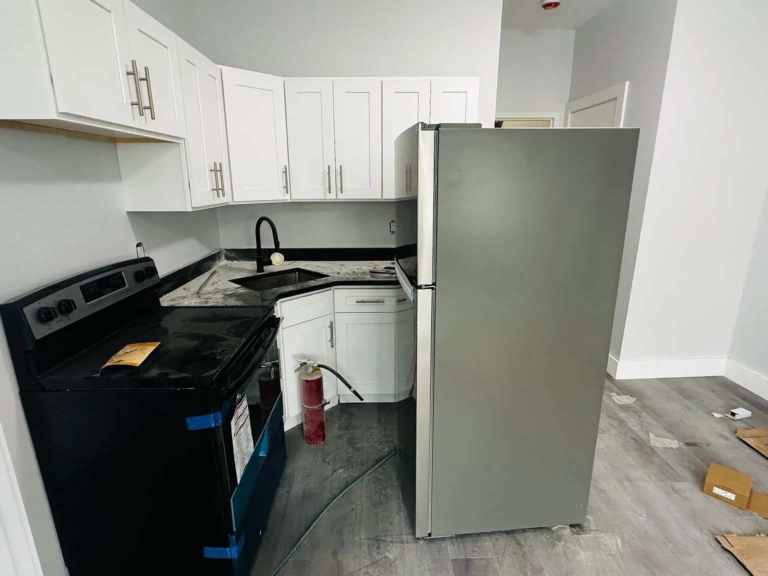2 bed, 800 sqft, $2,500 — Photo 1