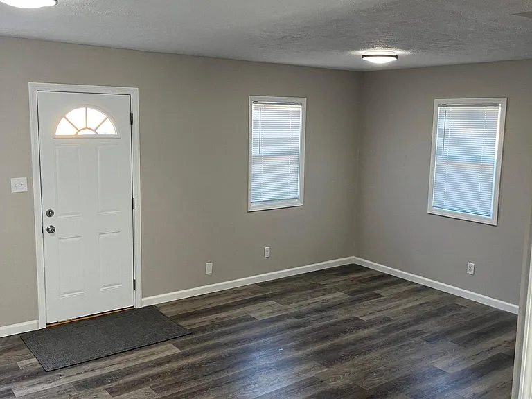 229 Manawa Ave #B — Photo 4
