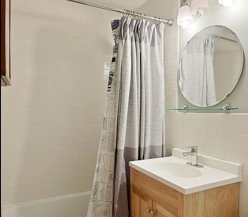 3rd image of 2500 Blaisdell Ave APT 415