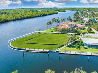 8595 SE Palm St, Hobe Sound, FL 33455