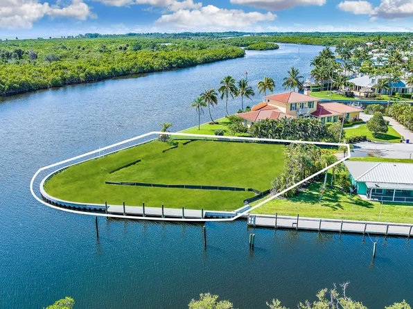 8595 SE Palm Street, Hobe Sound, FL 33455