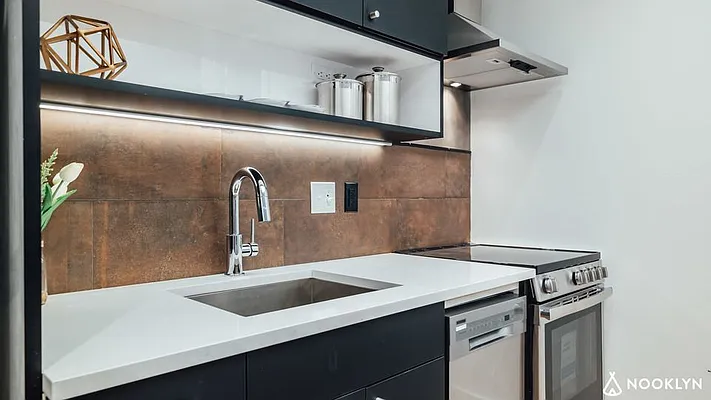 Rented by Nooklyn NYC LLC | media 39