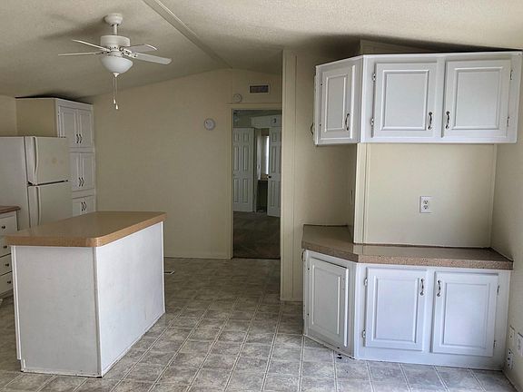 4th image of 2511 N Highway 35 Byp #9