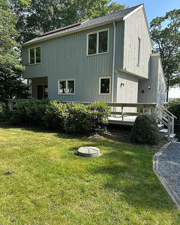 7 Arrowhead Ln