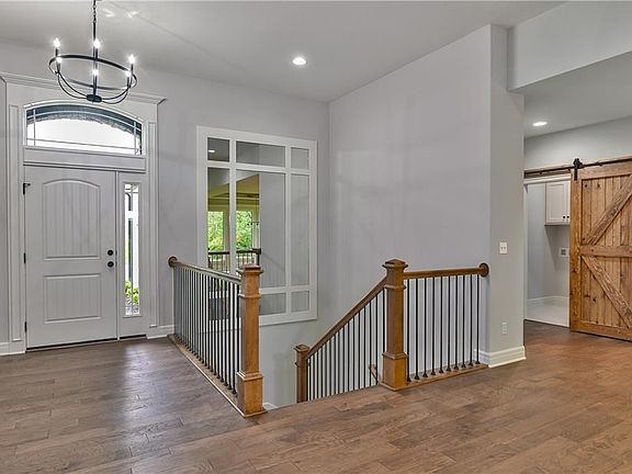 5th image of 2432 W 179th St