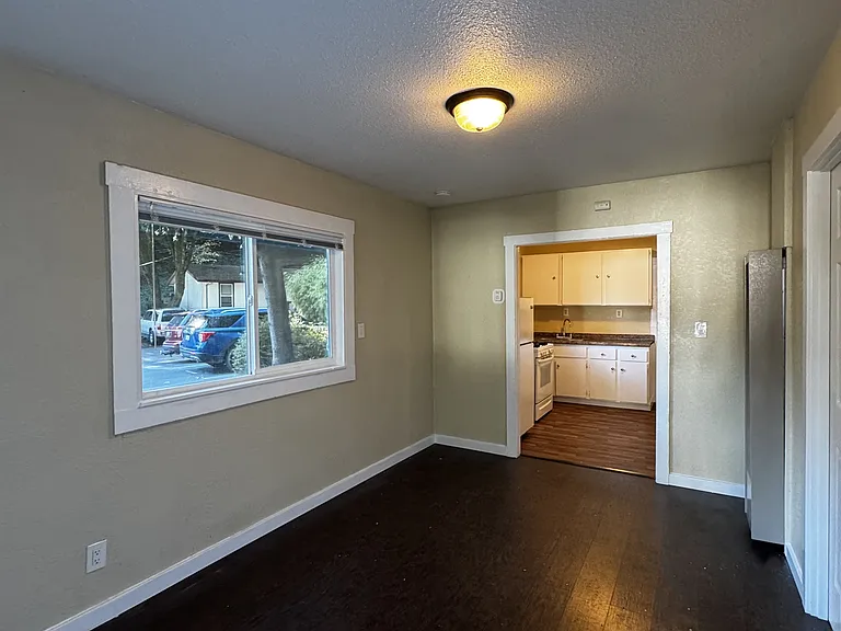 14860 River Rd #13 — Photo 3
