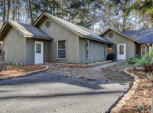 24 Kingbird Ln, Hilton Head Island, SC 29928