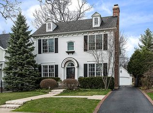 1183 Asbury Ave, Winnetka, IL 60093