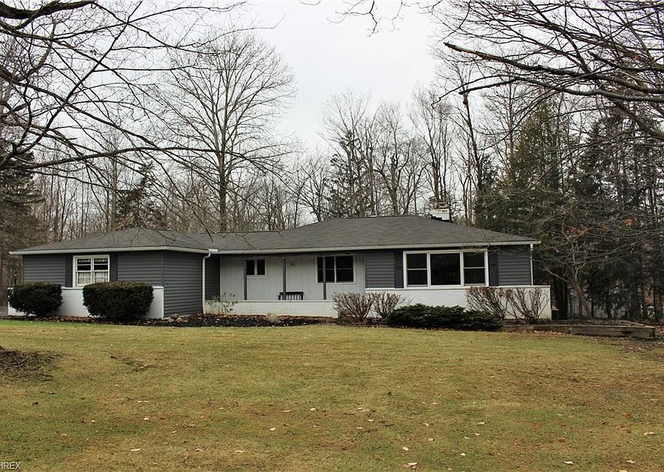 1st image of 13090 Woodcrest Ln