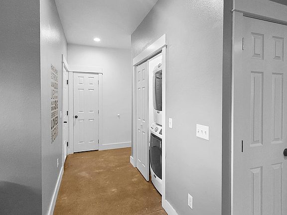 3rd image of 250 Weare St