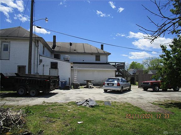 3rd image of 629 S Crawford St
