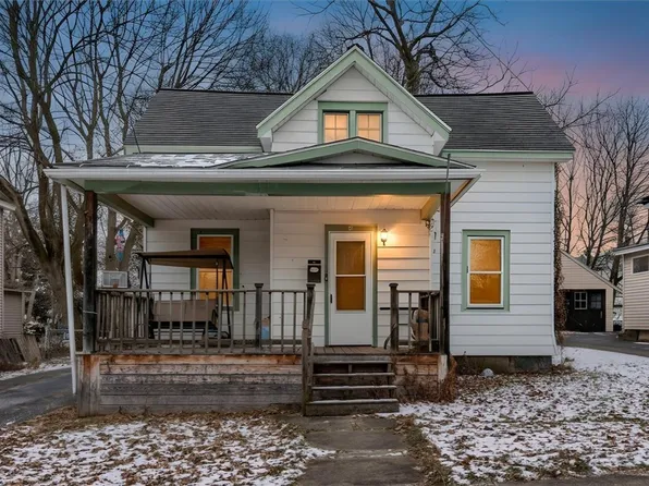 11 Liberty St, Auburn, NY 13021