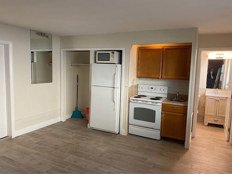 1st image of 5105 Atlantic Ct APT 5