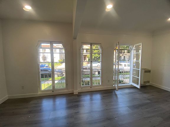 3rd image of 450 S Cochran Ave #101