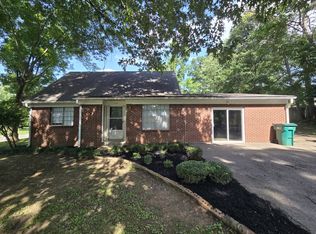 592 Pearson Dr, Jackson, TN 38305