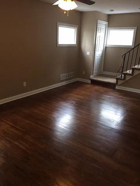 3 bed, 1.5 bath, 1500 sqft, $1,400 — Photo 2