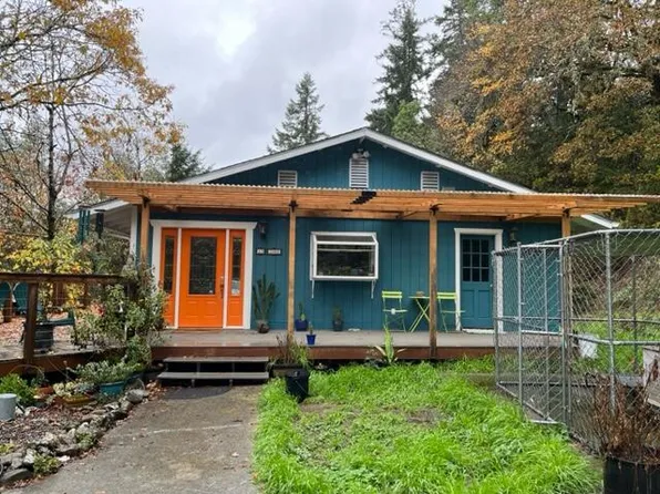 37 Jone Ln, Miranda, CA 95553