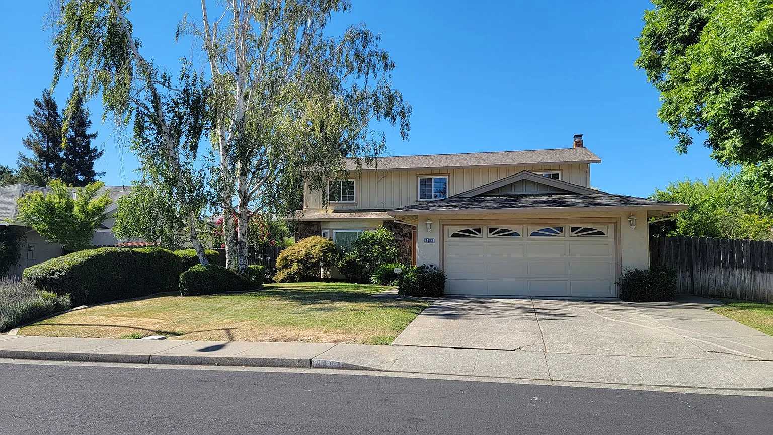 3483 Nantucket Dr photo 1