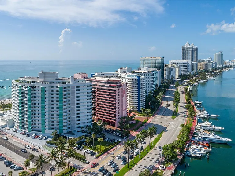 5255 Collins Ave #9E — Photo 42