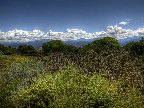 3rd image of 19 Camino Las Joyas