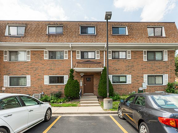 2nd image of 4172 Cove Ln APT C
