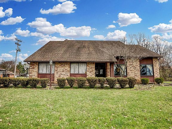 2nd image of 3132 Willow Springs Dr