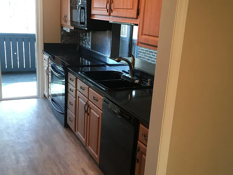 2917 Oaktop Cir — Photo 2