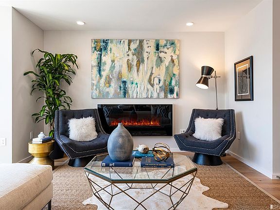 4th image of 3032 Clement St APT 202