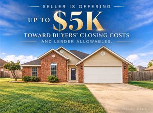 11678 E Creek Ln, Farmington, AR 72730