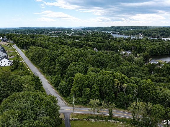2nd image of 1405 Pequot Trail